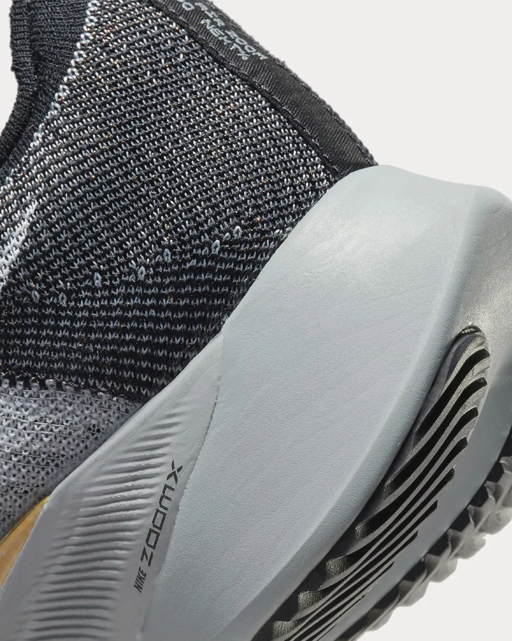 Air Zoom Tempo NEXT% Black / Pure Platinum / Wolf Grey / White Running Shoes
