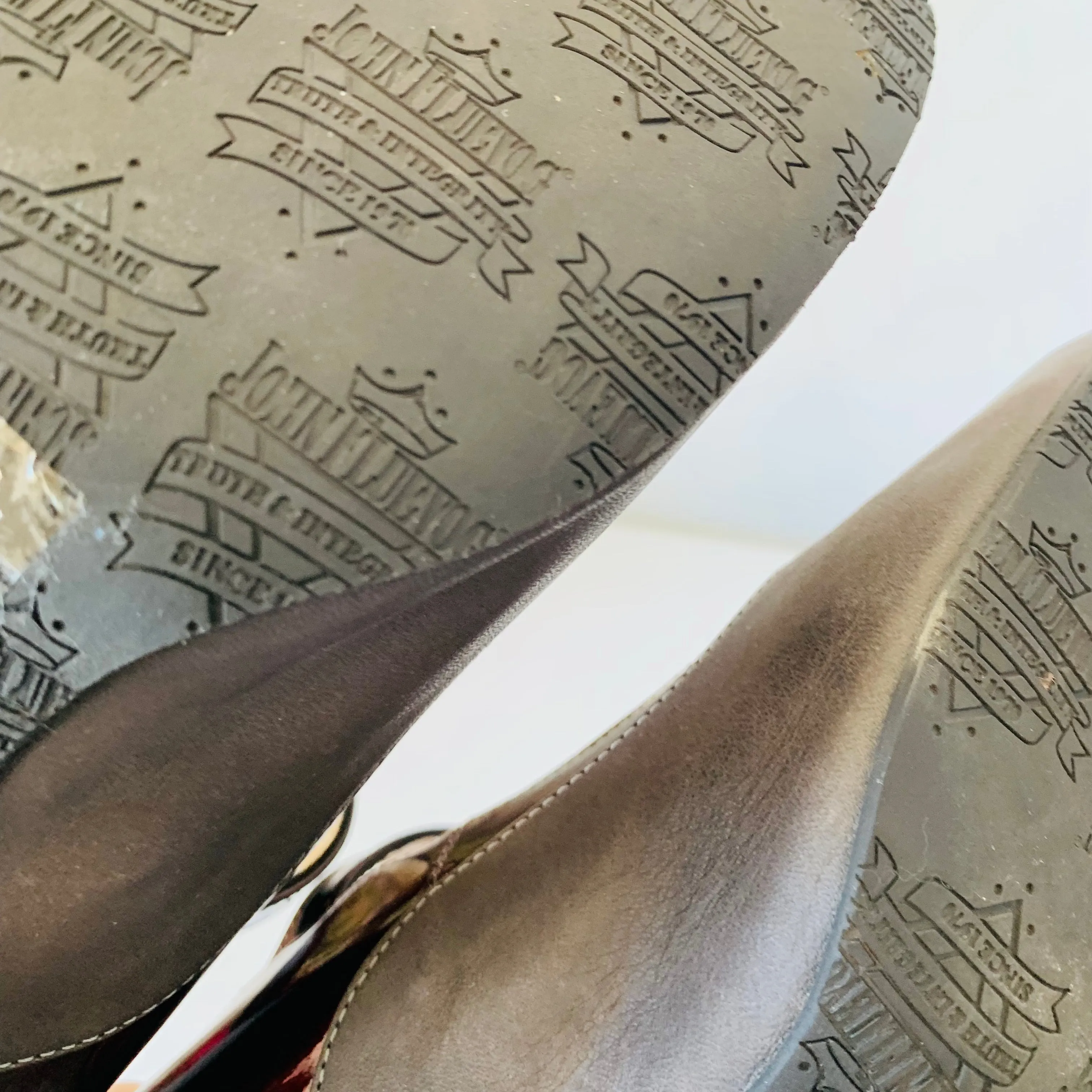 John Fluevog Bellevue Laura Evans Grey & Burgundy Fun Heeled Mary Janes Size 9
