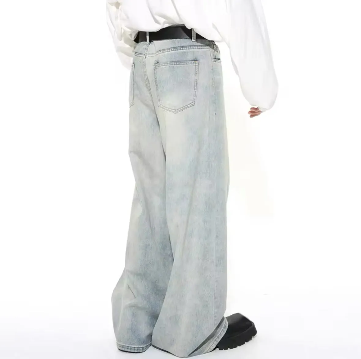 Light Blue Wash Baggy Jeans
