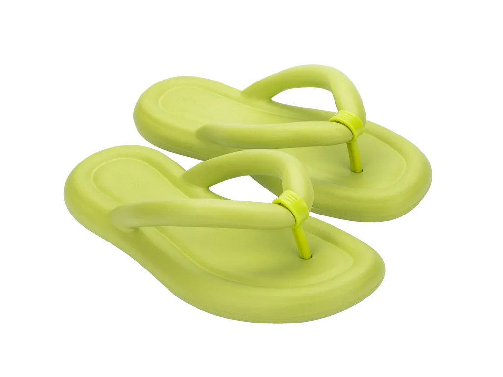 MELISSA FLIP FLOP FREE AD