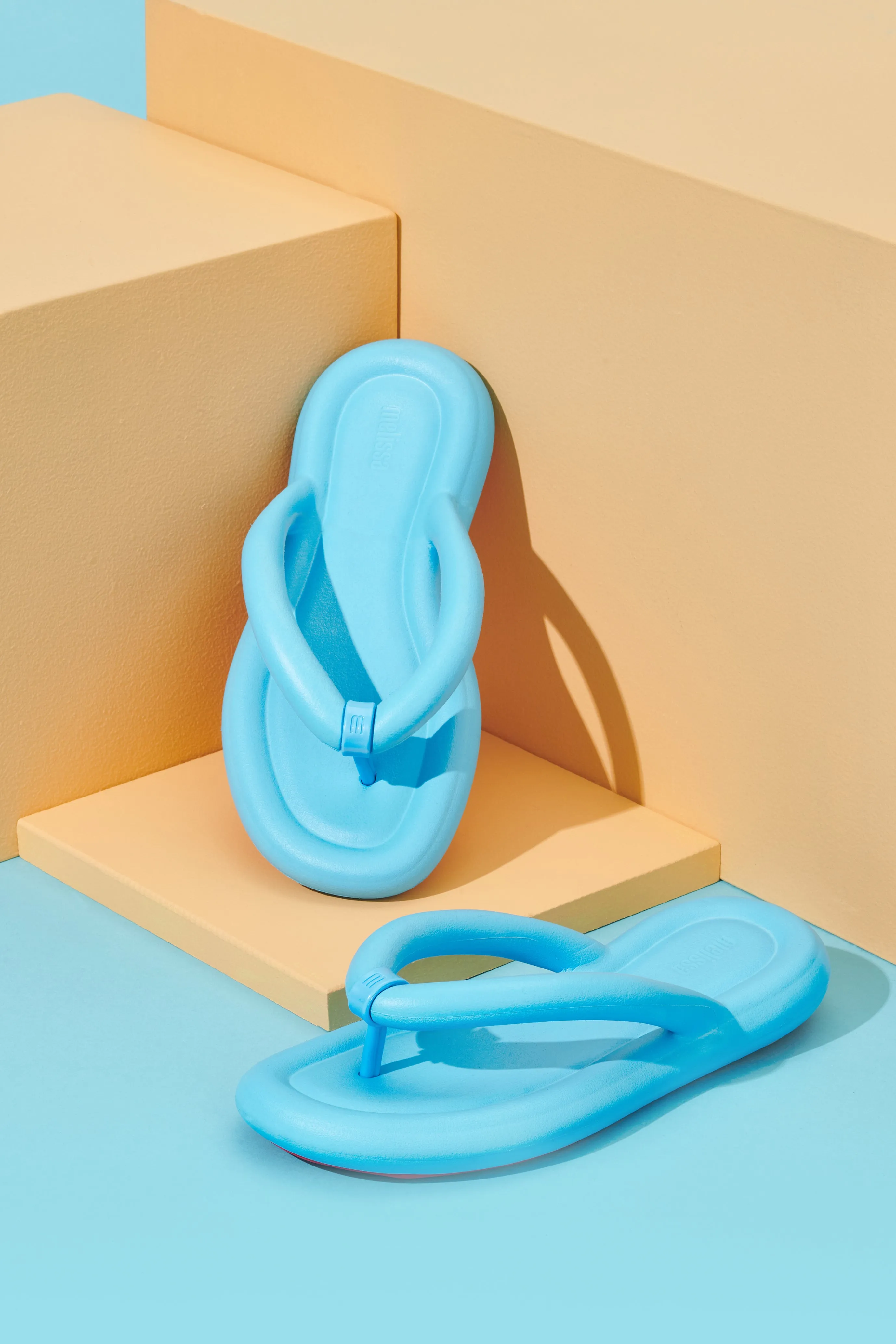 MELISSA FLIP FLOP FREE AD