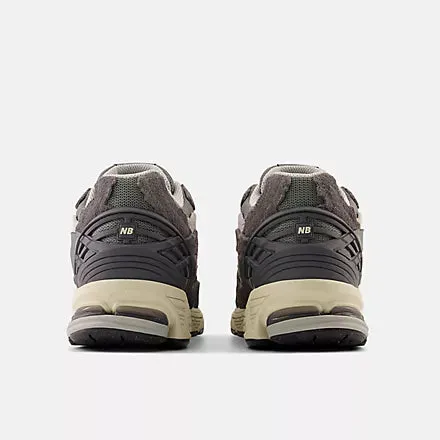 New Balance 1906R Castlerock with harbor grey and silver metallic