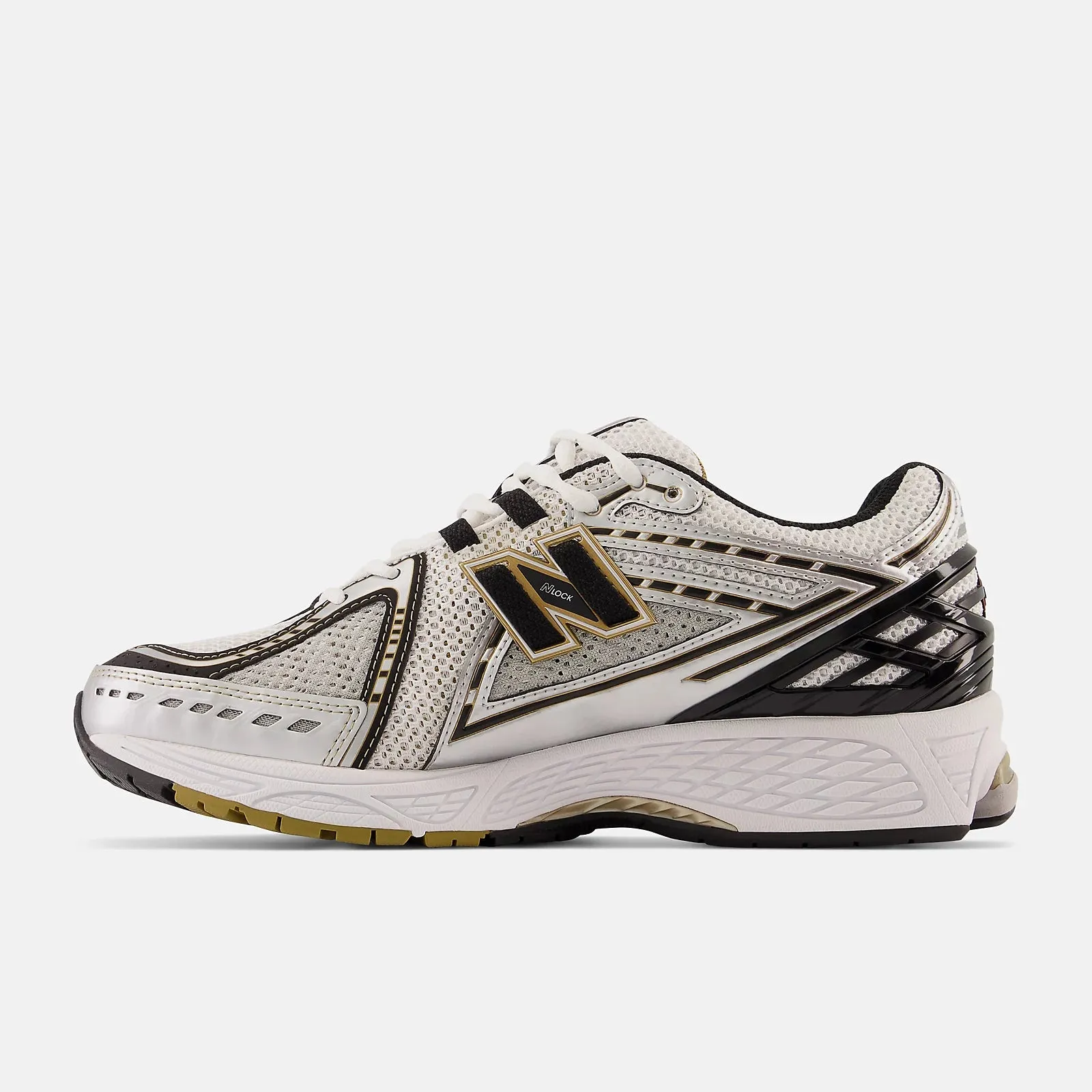 New Balance- Women's M1906RA Metallic silver with metallic gold
