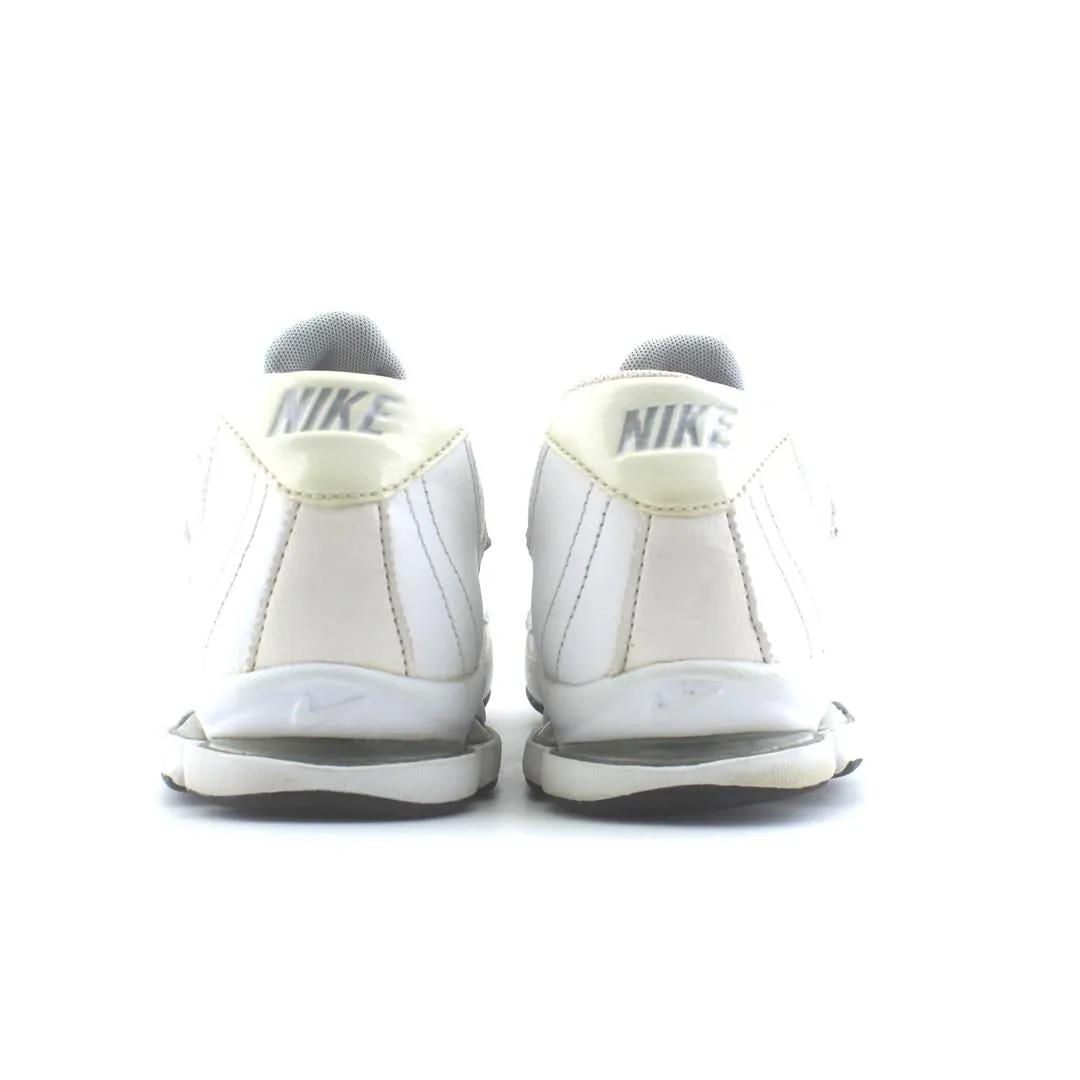 NIKE  AIR EXCEED