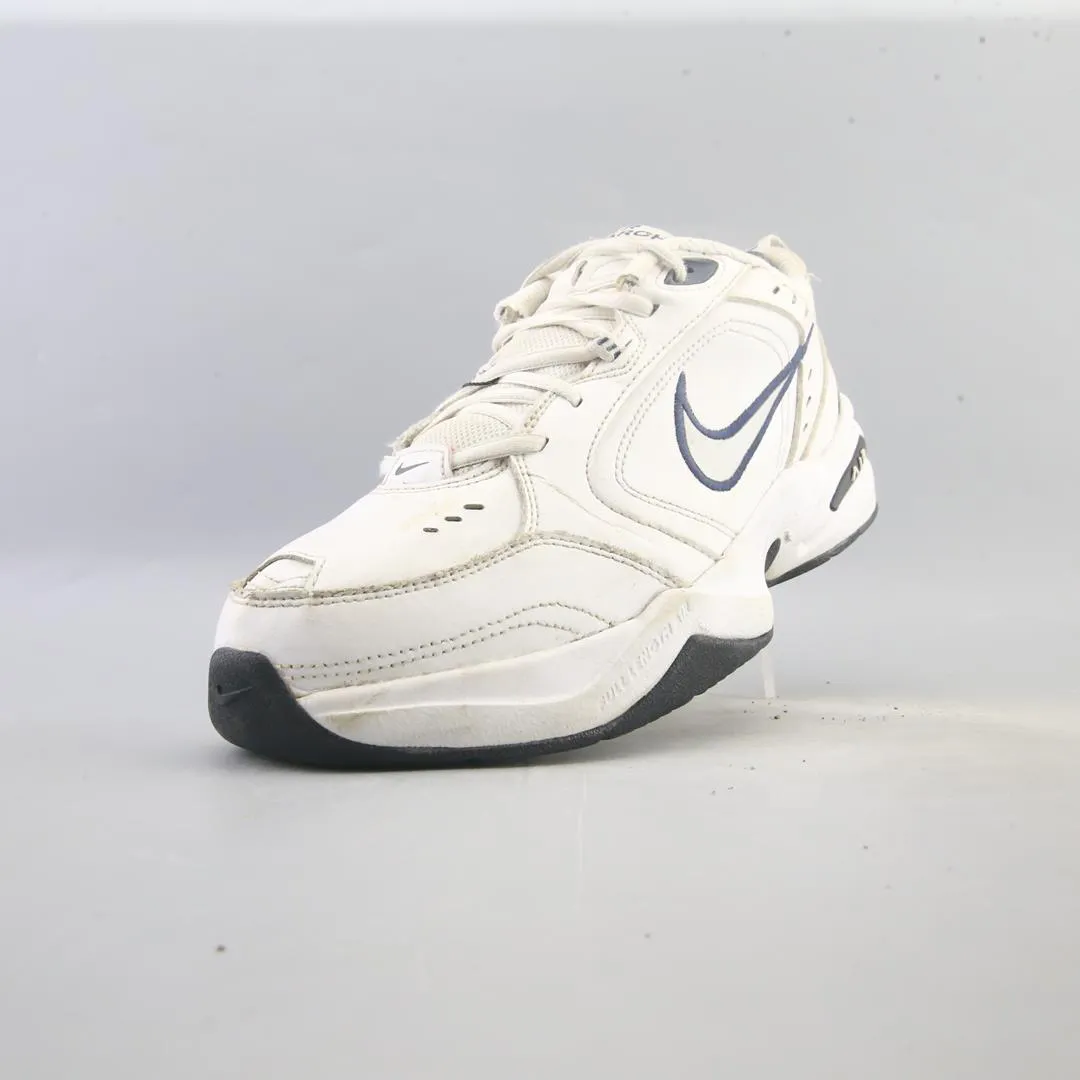 NIKE  AIR MONARCH 4