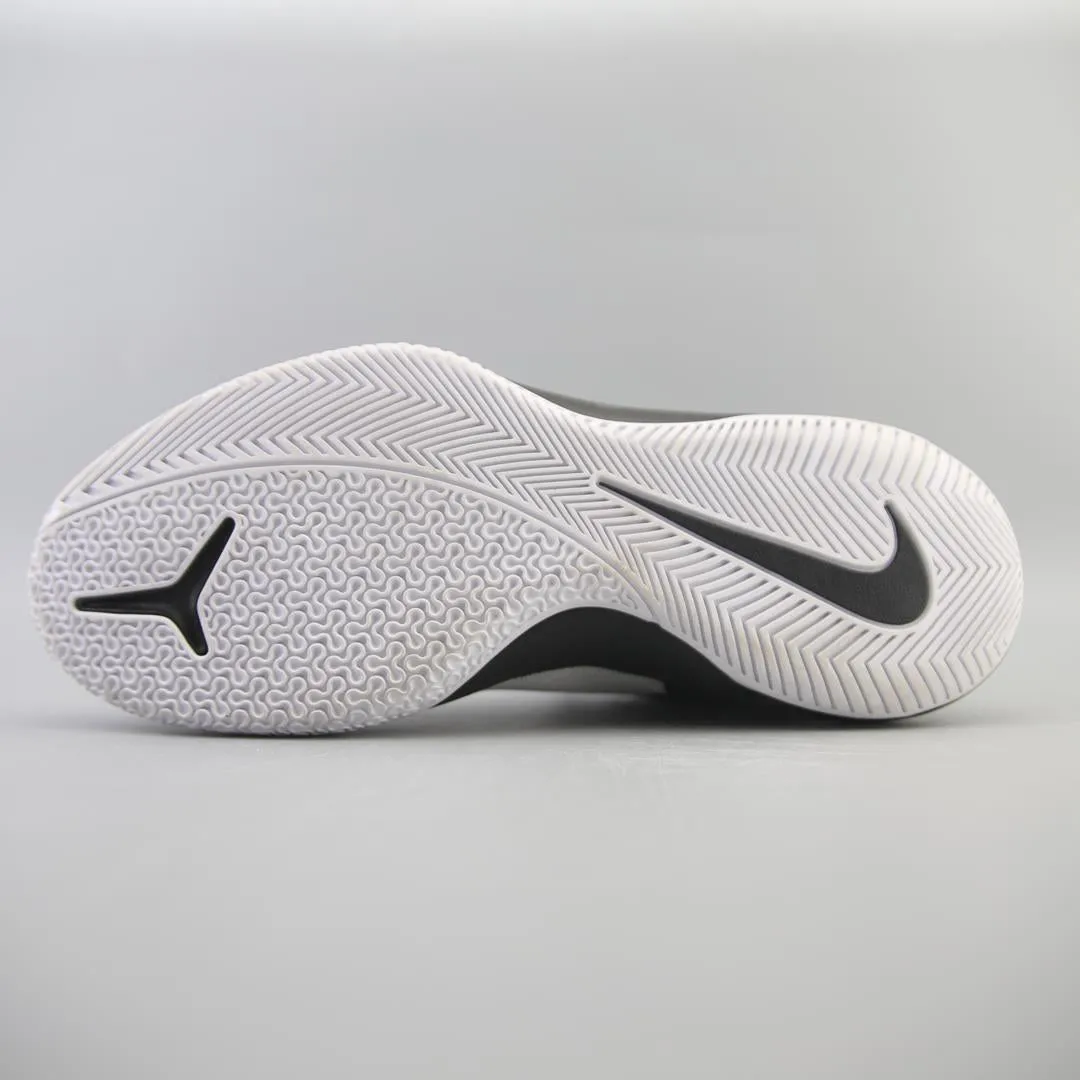 NIKE AIR VERSITILE II