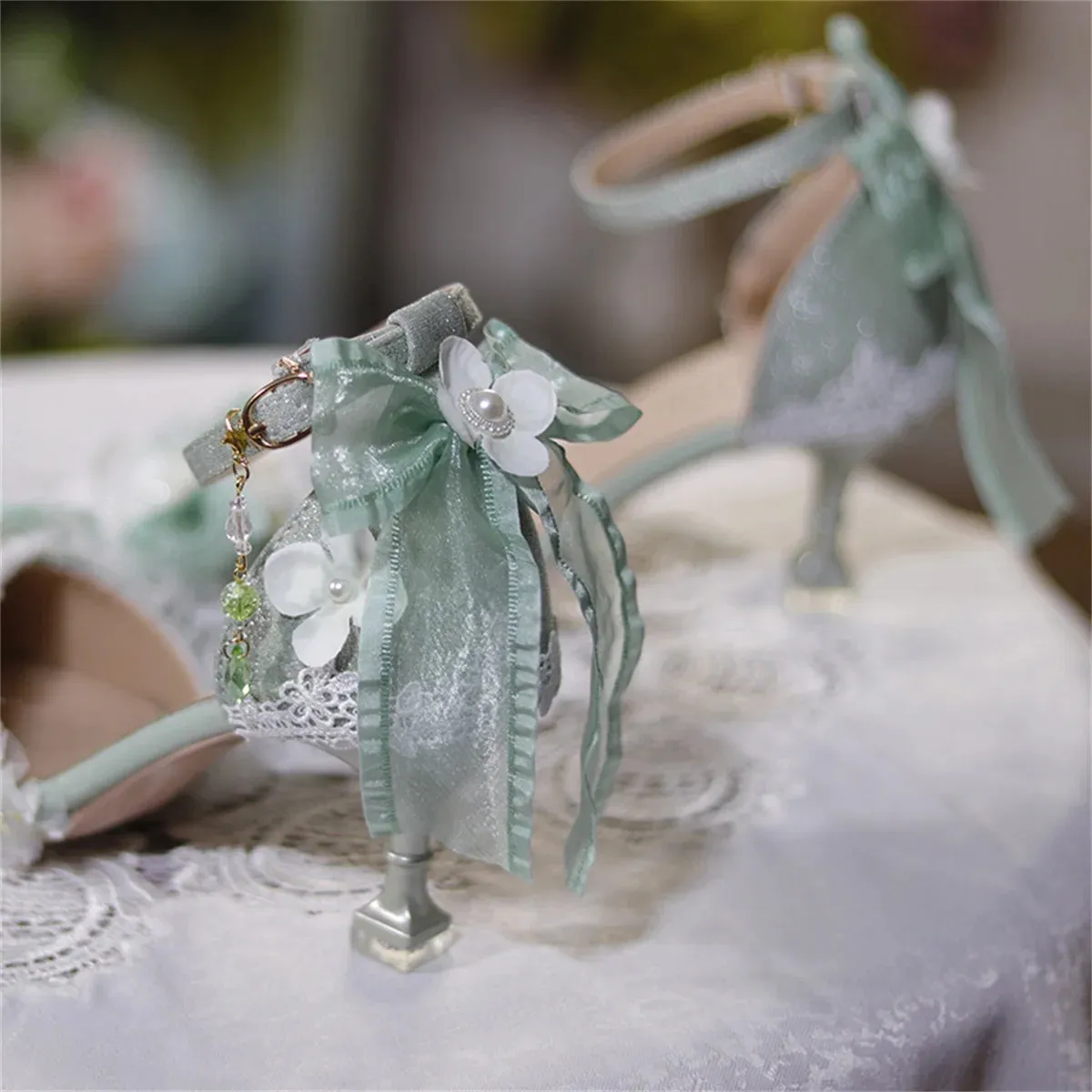 Sohiwoo French Idyllic Style Lolita Girls Shoes Sweet Cute Pointed Sandals Ribbon Bowknot Lace Ruffle Pearls Flower Gems 7cm High Heeled