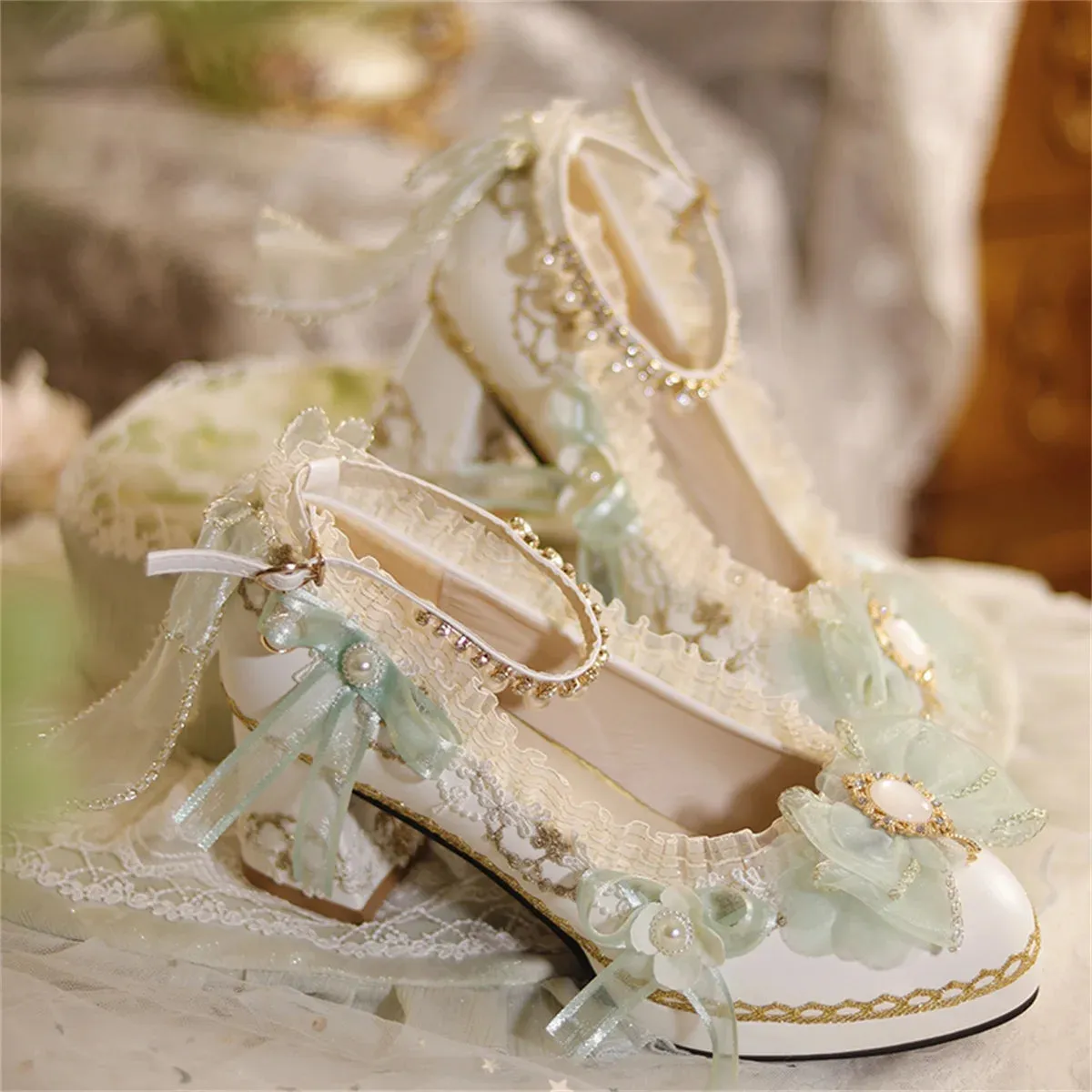 Sohiwoo French Vintage Lolita Girls Shoes Elegant Tea Party Palaca Ribbon Bowknot Pearls Gems Lace Pointed Sandals 5-6cm High Heeled