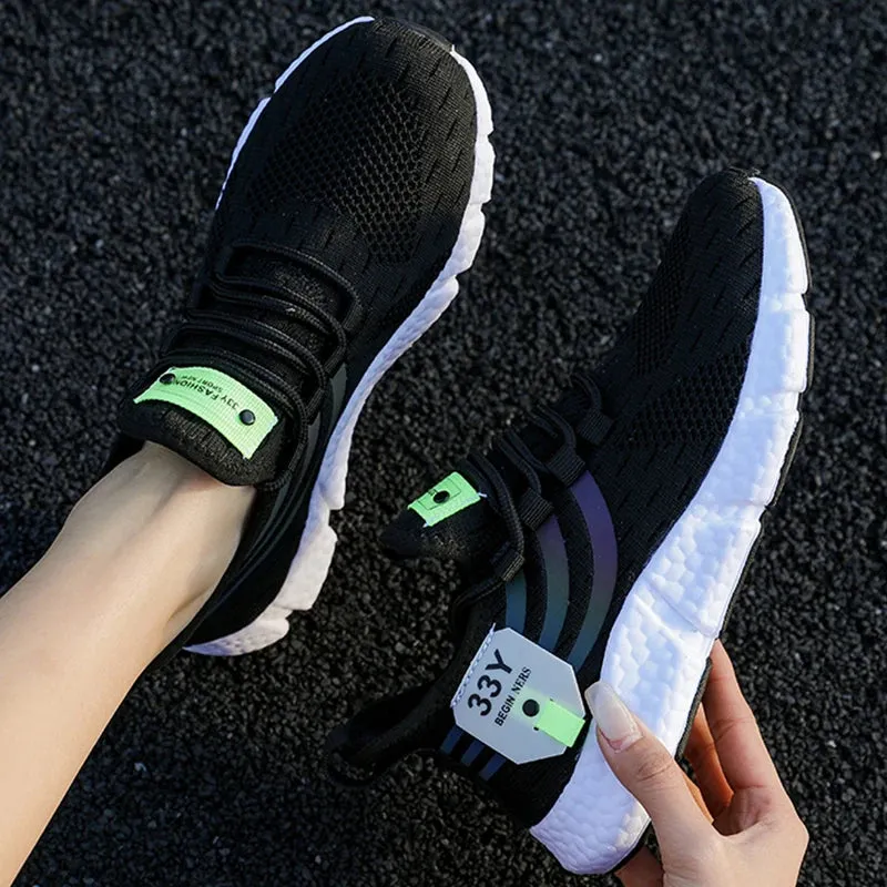 Spring New Wear Resistant Running Shoes Fashionable Trendy Elevated Flat Shoes Comfortable Soft Sports Shoes with Hollow Design