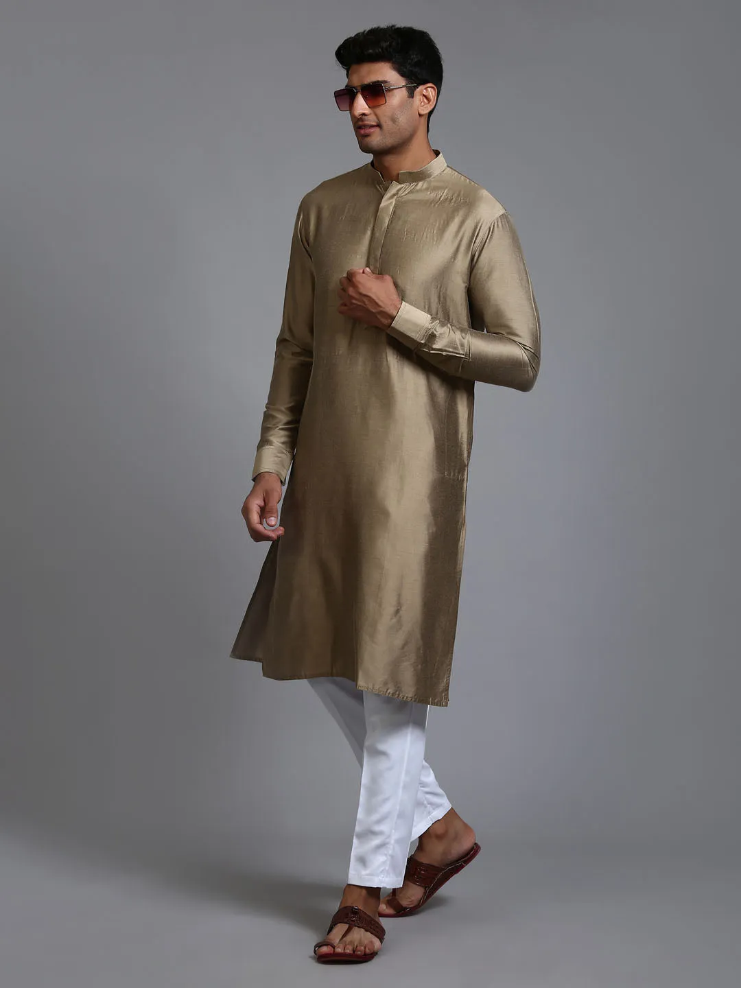 VASTRAMAY Green Cotton Kurta and White Pant