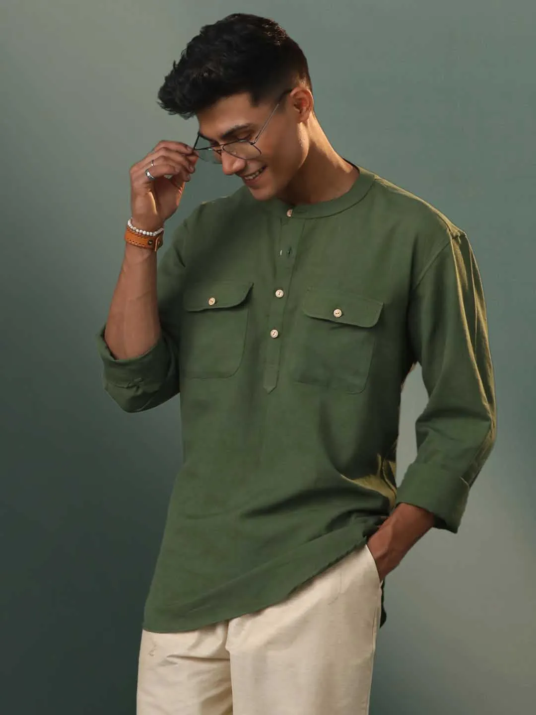 VASTRAMAY Men's Green Cotton Cool Short Kurta