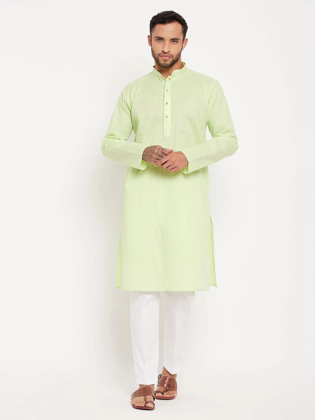 VASTRAMAY Men's Green Kurta And White Pyjama